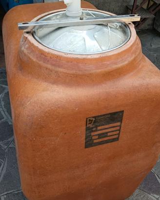 Botte vino vetroresina capacità 800 litri