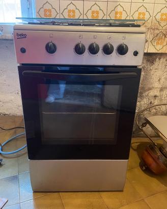Cucina Beko piano cottura e forno