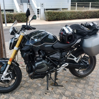 R1200R BLACK EDITION serie limitata