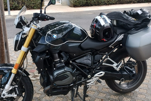 R1200R BLACK EDITION serie limitata