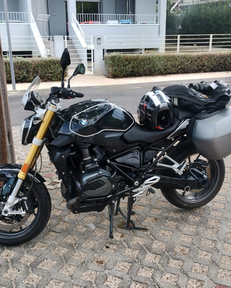 R1200R BLACK EDITION serie limitata