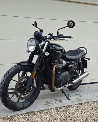 Triumph Street Twin 900 A2 - 9.544 km - Unico Prop