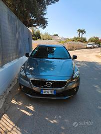 volvo v40 cross country 