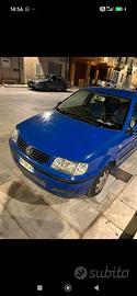 auto usata o per pezzi di ricambio 
