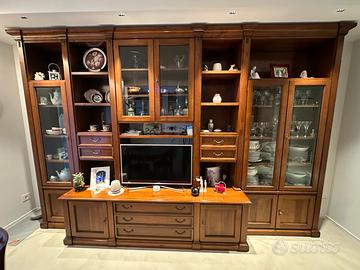 PARETE ATTREZZATA TAVOLO E 4 SEDIE