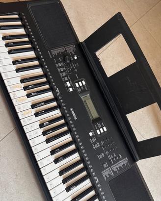 Tastiera Yamaha PSR-E363 61 tasti