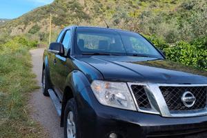 NISSAN NAVARA D40 