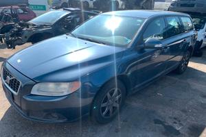 Ricambi usati Volvo V70 2009 D5244T4 2.4 D5 AWD di
