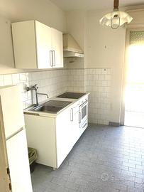 MONFALCONE: Centralissimo App.to 4 Camere tutto