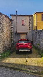 Casa indipendente con posto auto privato