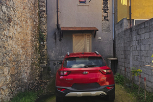 Casa indipendente con posto auto privato