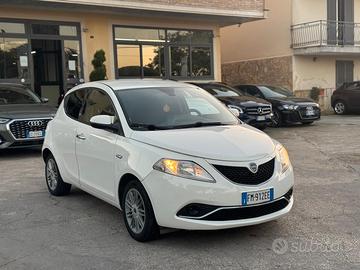 Lancia Ypsilon 1.2 69 CV 5 porte GPL