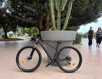 Mtb escursionismo EXPLORE 500 nera 29"