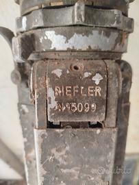 Tripiede Riefler