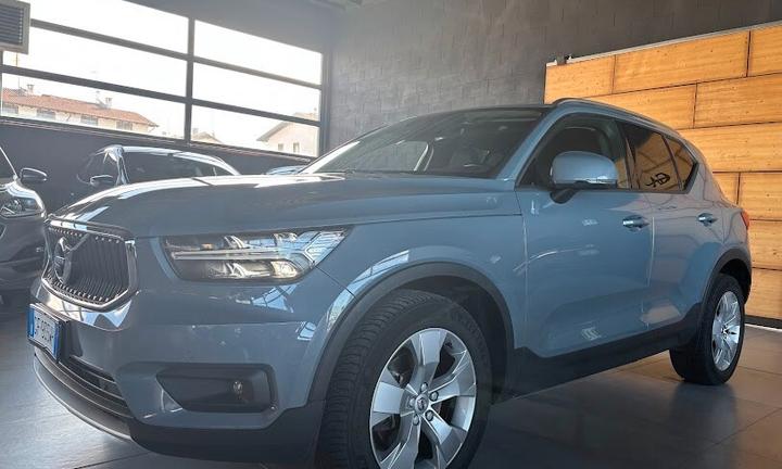 Volvo XC40 B4 AWD Geartronic Momentum Pro