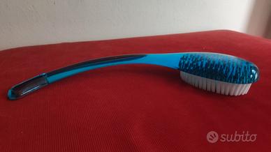 SPAZZOLA DA BAGNO E DOCCIA ricurva (cm40)