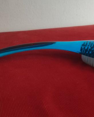 SPAZZOLA DA BAGNO E DOCCIA ricurva (cm40)