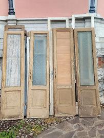 vecchie porte e porte finestre