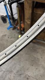 Cerchi stretti 28 alluminio