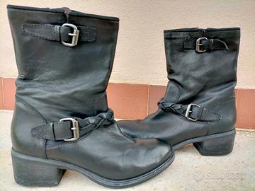 Stivaletti neri in vera pelle  donna