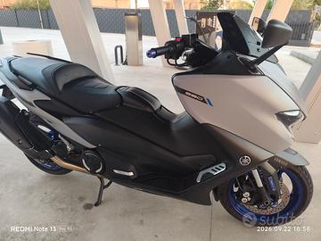 Yamaha Tmax 560 