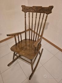 Sedia a dondolo antiquariato 1975