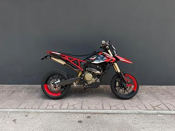 Ducati Hypermotard 698