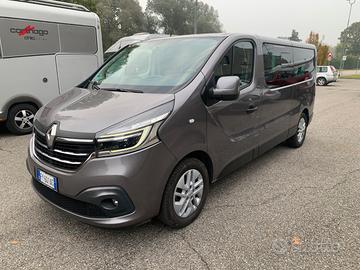 Renault Trafic 9 posti 2000 cc 150 cv iva esposta