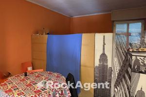 VIA DEGLI UMILIATI 16/MILANO -AMPIO TRILOCALE