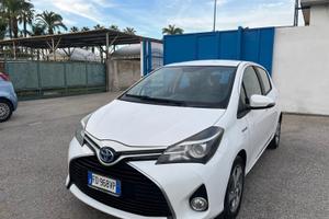 Toyota Yaris 5P-hybrid -autom/lounge -2016