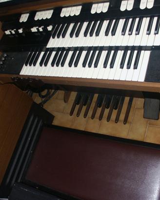 Hammond L122 S    con Leslie