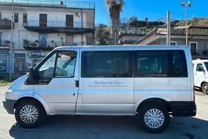 pulmino Ford transit 9 posti 