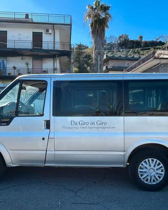 pulmino Ford transit 9 posti 