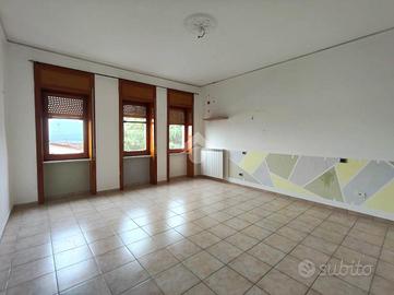 5 LOCALI A SANT'ANASTASIA