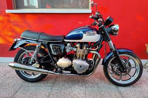 Triumph Bonneville SE