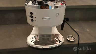 DeLonghi Macchina caffe espresso e cappuccino