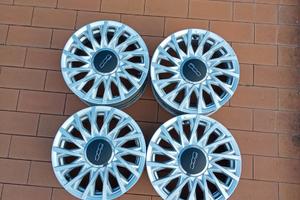 N.4 CERCHI IN LEGA ORIGINALI FIAT 500 15”