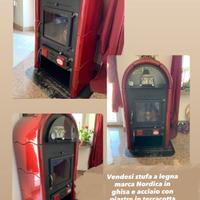Stufa a legna marca Nordica