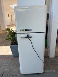 Frigo Vintage bianco con congelatore