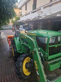 john deere 3038E 4x4 - anno 2021 -850h di lavoro