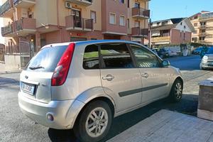 Autovettura  Ford Fiesta