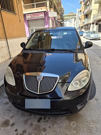 lancia Y benzina del 2011