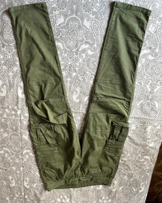 Pantaloni cargo