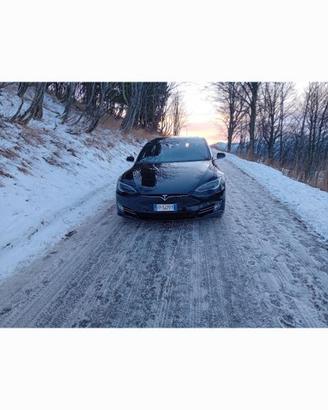 TESLA Model S 75DkWh All-Wheel Drive