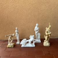 Set di statuette di raffigurazione greca