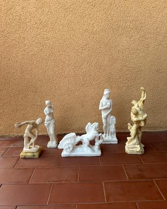 Set di statuette di raffigurazione greca
