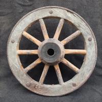 ruota antica di carro 
