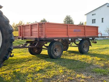 Rimorchio agricolo F.lli Pradella Targato