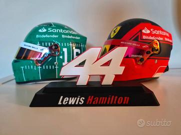 Lewis Hamilton #44 - Espositore con nome colorato