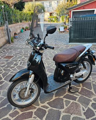 Aprilia Scarabeo 50 Scooter